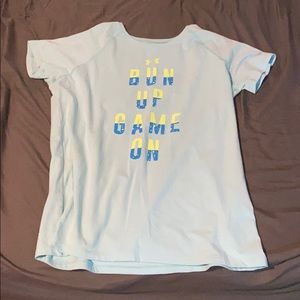 Girls Under Armour heatgear shirt